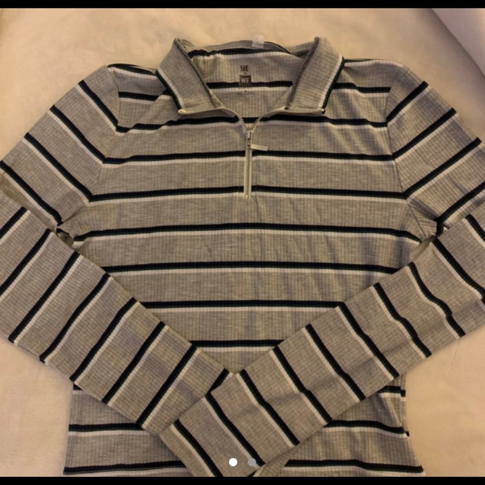 grey striped long sleeve♡
